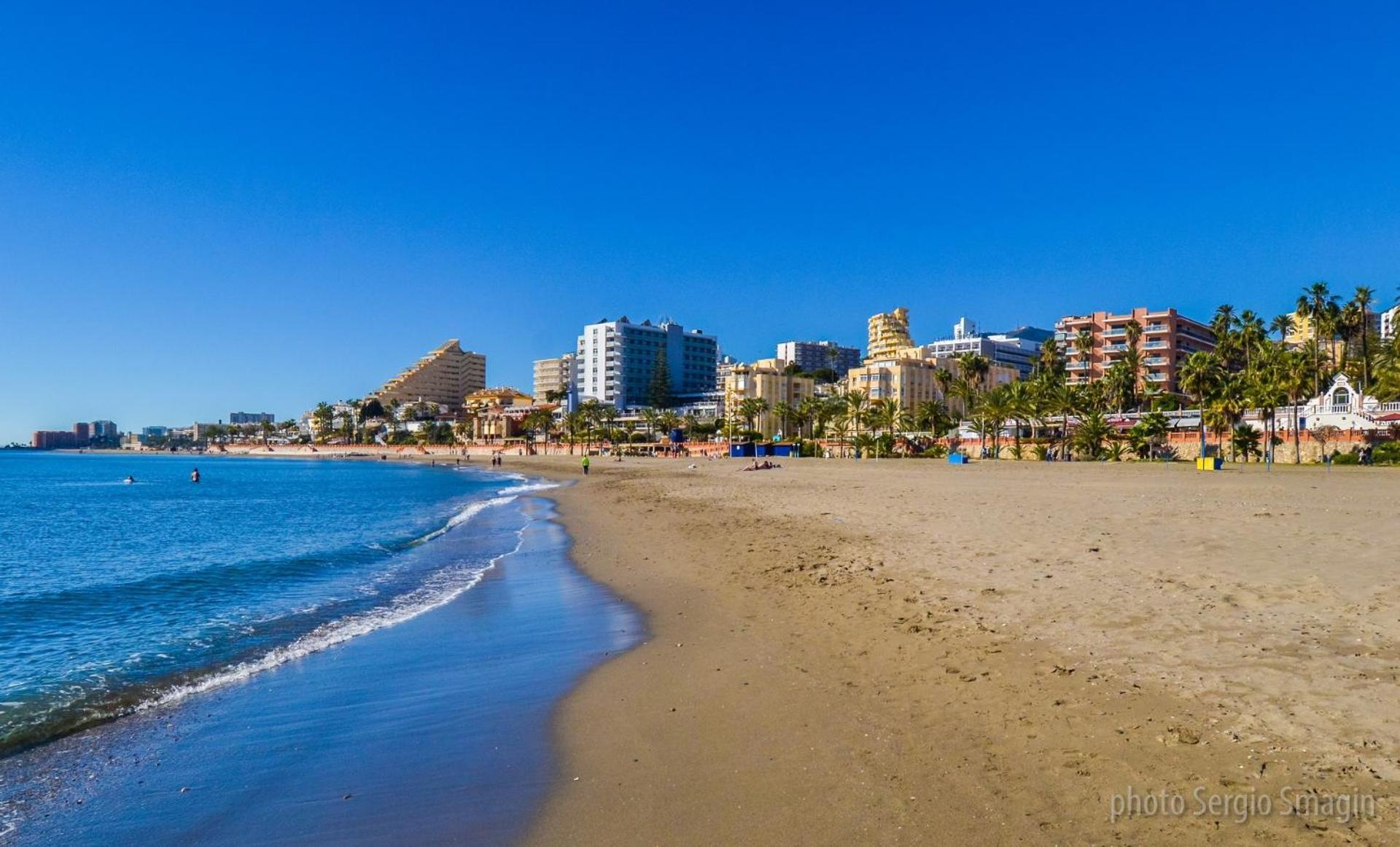 Los Patos I Apartamentos - Segunda Linea De Playa - Parking Gratis - Piscina Benalmádena Extérieur photo